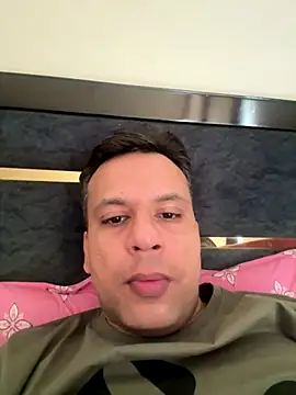 Snapshot of Artistic_Control chatting on 09.27.25 Artistic Control online show from 09.27.25