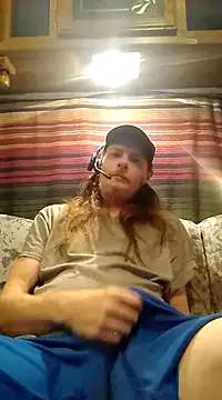 Snapshot of truckerlove69 chatting on 02.18.25 truckerlove69 online show from 02.18.25