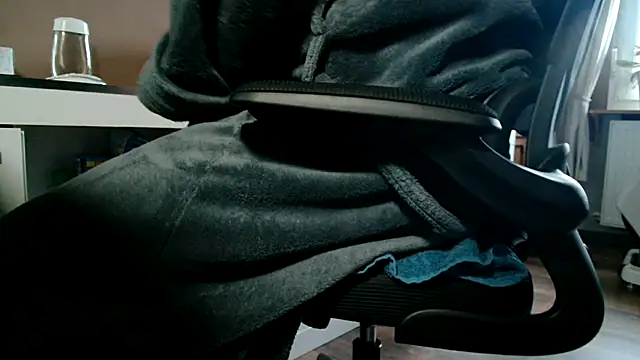 suedel65 online show from 09.24.25