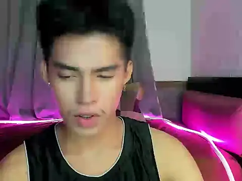 Snapshot of Lightjt04 chatting on 10.27.25 Lightjt04 online show from 10.27.25