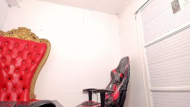 Cleopatra Trans online show from 02.14.25