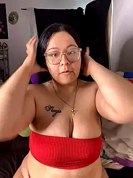 MsConejitaa online show from 10.25.25