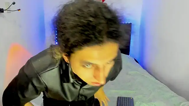 Snapshot of shelby__hotshoww chatting on 12.27.24 shelby  hotshoww online show from 12.27.24