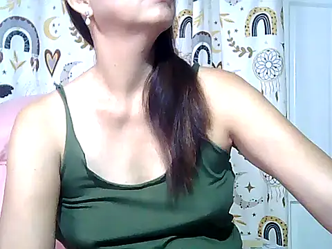 urwife tobe online show from 04.02.26