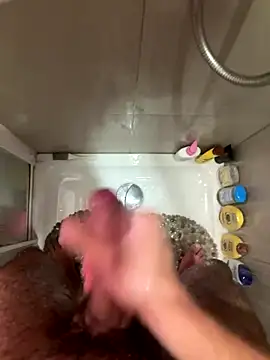 Snapshot of poporial chatting on 10.09.25 poporial online show from 10.09.25