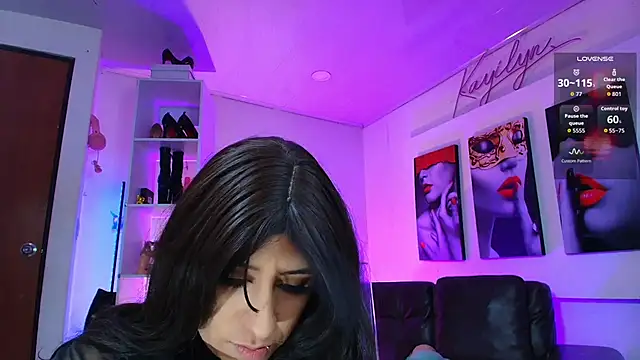 Snapshot of kayilyn chatting on 06.16.26 kayilyn online show from 06.16.26