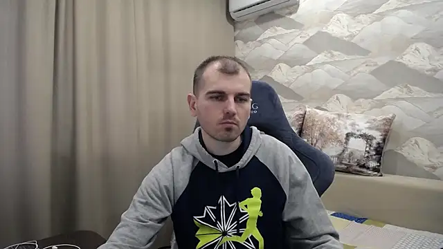 Snapshot of SerzhKorol1 chatting on 04.30.26 SerzhKorol1 online show from 04.30.26