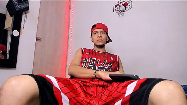 Snapshot of Samuel_Suarez chatting on 02.06.26 Samuel Suarez online show from 02.06.26