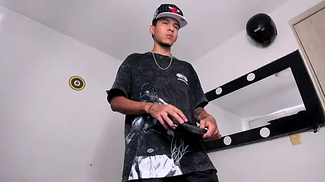 Snapshot of Samuel_Suarez chatting on 03.14.26 Samuel Suarez online show from 03.14.26