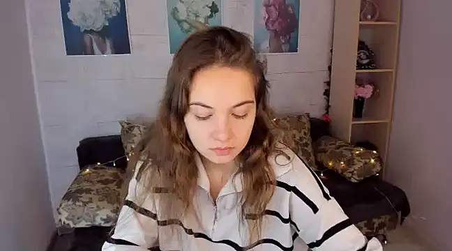 Snapshot of KristinaLoison chatting on 12.26.24 KristinaLoison online show from 12.26.24