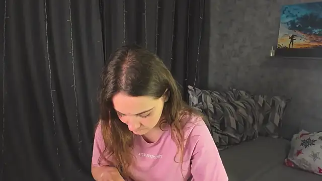 Snapshot of KristinaLoison chatting on 03.18.25 KristinaLoison online show from 03.18.25