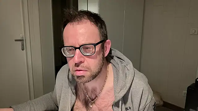 FABIOGLASSES online show from 01.19.25