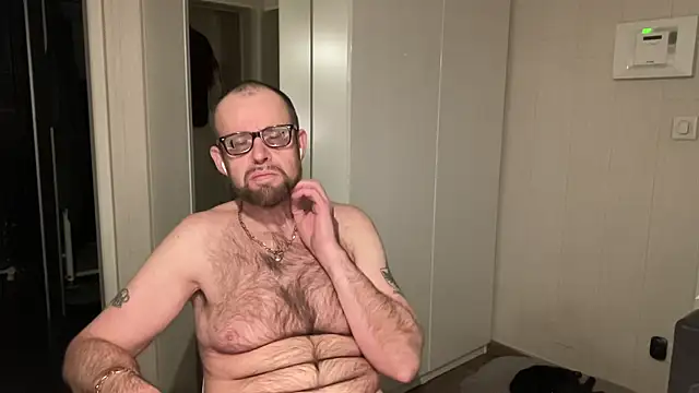 FABIOGLASSES online show from 11.17.25