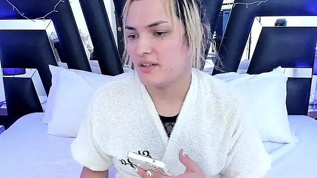 Snapshot of katya_kozlov chatting on 03.02.25 katya kozlov online show from 03.02.25