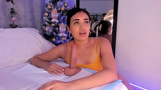 Snapshot of aisha_es chatting on 12.09.24 aisha es online show from 12.09.24