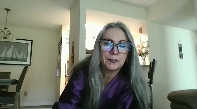 EvaRobinson online show from 02.19.25