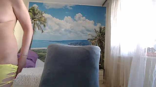 Snapshot of soaring_love chatting on 04.01.26 soaring love online show from 04.01.26