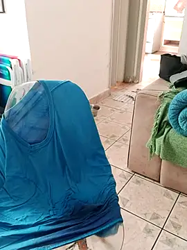 Snapshot of Umputo_xx chatting on 10.25.25 Umputo xx online show from 10.25.25