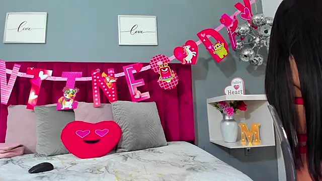 MauraGray online show from 02.14.25