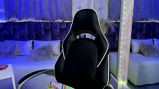 sophiaamethystt online show from 01.20.25