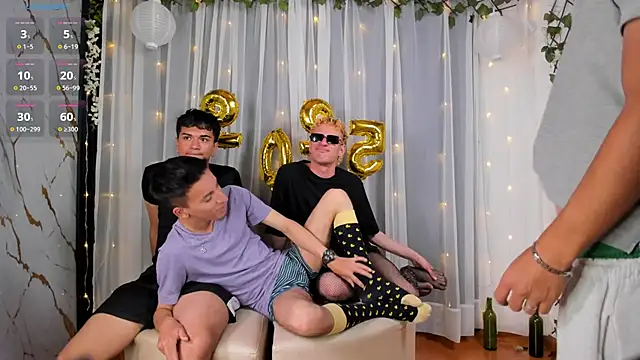 Snapshot of EuphoriaBoys chatting on 01.03.25 EuphoriaBoys online show from 01.03.25