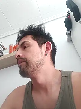 Snapshot of EuphoriaBoys chatting on 05.19.26 EuphoriaBoys online show from 05.19.26