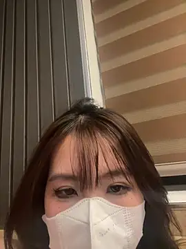 Onee-Chew online show from 04.05.26