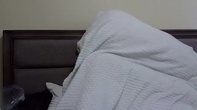 Luna Foxx22 online show from 01.12.26