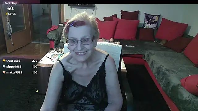 Snapshot of HeisseomaOriginal chatting on 01.05.25 HeisseomaOriginal online show from 01.05.25