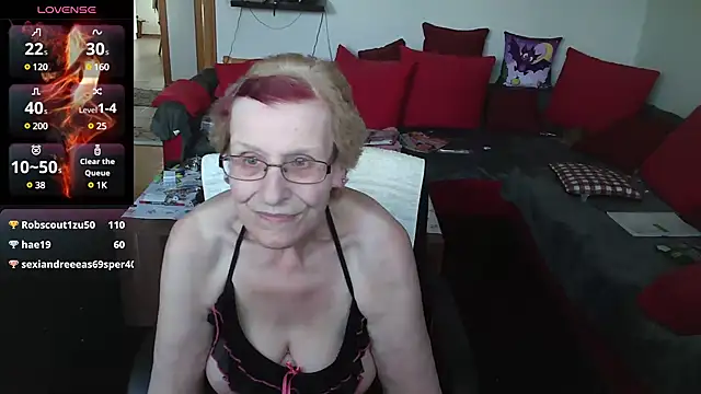 Snapshot of HeisseomaOriginal chatting on 02.23.25 HeisseomaOriginal online show from 02.23.25