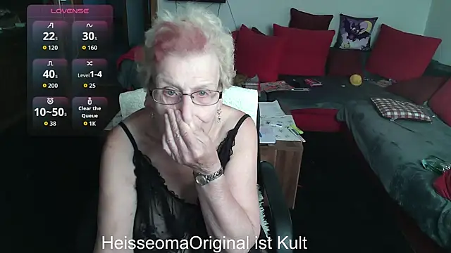 Snapshot of HeisseomaOriginal chatting on 09.14.25 HeisseomaOriginal online show from 09.14.25