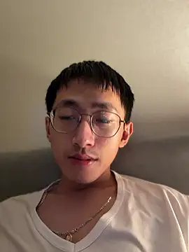 Snapshot of lewdAboyKawaii chatting on 04.01.26 lewdAboyKawaii online show from 04.01.26
