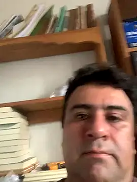 EmilianoGt online show from 10.01.25