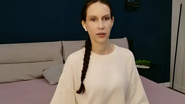 Snapshot of Mila_Anders chatting on 04.19.26 Mila Anders online show from 04.19.26