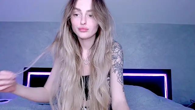 Snapshot of RIta_orr chatting on 02.15.25 RIta orr online show from 02.15.25