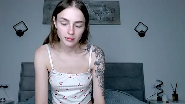 Snapshot of RIta_orr chatting on 10.06.25 RIta orr online show from 10.06.25