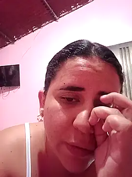 Snapshot of ValeriaSantos- chatting on 12.15.24 ValeriaSantos- online show from 12.15.24