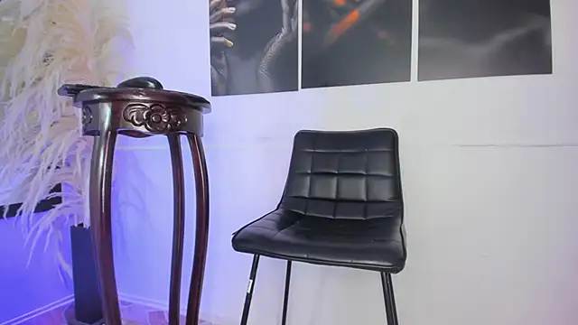 Sophia Cameron online show from 02.08.25