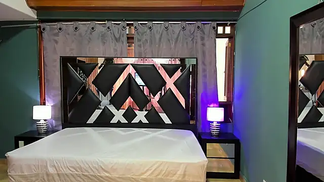 Linda4Petite online show from 02.22.25