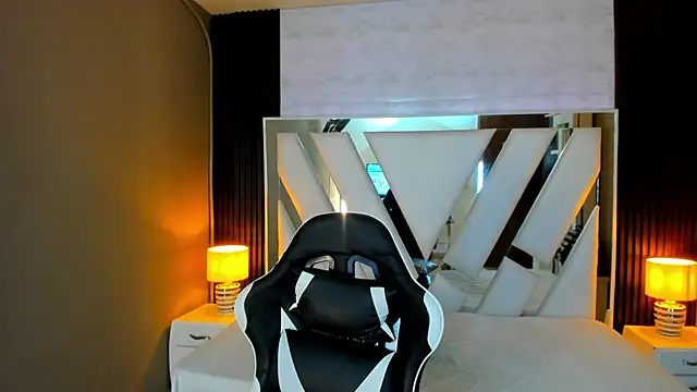 Linda4Petite online show from 11.14.25