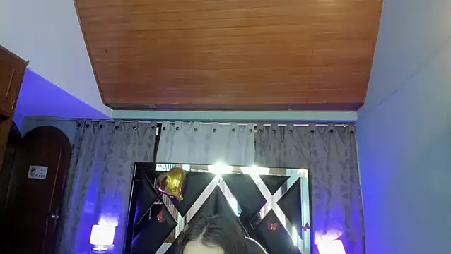 Snapshot of Linda4Petite chatting on 06.19.26 Linda4Petite online show from 06.19.26