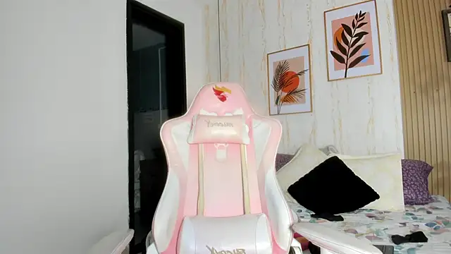 CameronCollins  online show from 03.06.25