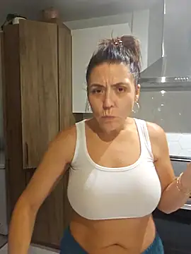 Ellie-L-Elizabeth online show from 11.13.25