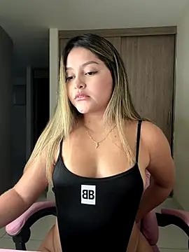 lunablossom  online show from 11.24.25