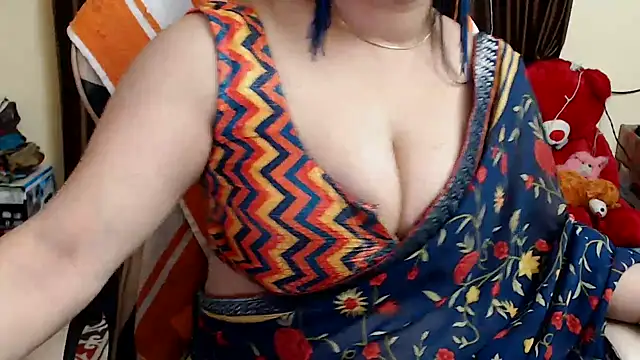 Snapshot of Naughty_Kashish chatting on 12.13.24 Naughty Kashish online show from 12.13.24