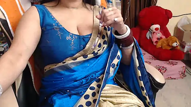 Snapshot of Naughty_Kashish chatting on 01.17.25 Naughty Kashish online show from 01.17.25