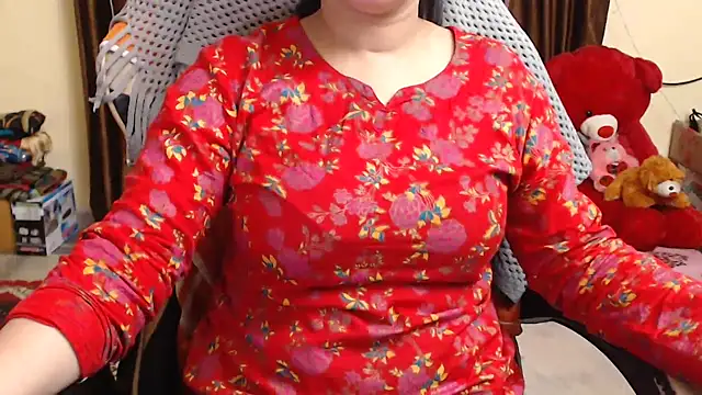 Snapshot of Naughty_Kashish chatting on 02.06.25 Naughty Kashish online show from 02.06.25