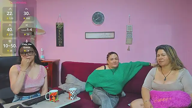 lesbiancuple online show from 10.11.25
