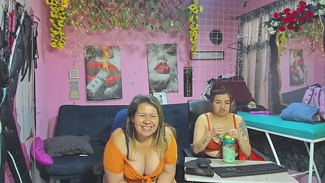 Snapshot of lesbiancuple chatting on 05.29.26 lesbiancuple online show from 05.29.26