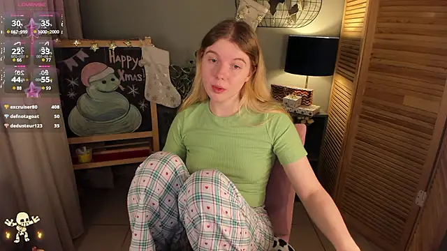 Snapshot of ohmyJuliet chatting on 12.07.24 ohmyJuliet online show from 12.07.24